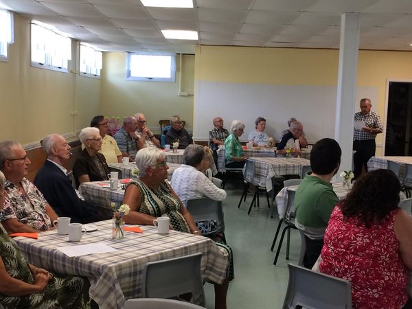On August 25, 2024, our popular Cafe Church service was held downstairs at St. Luke's in Hubbards. Clair MacInnis led the service and was assisted by Jackie Snair. The theme of today's service was Bread and we were also treated to some home-made bread made by Clair. Today's garden bouquet included hydrangea, different coloured lisianthus, red zinnias, peach shrub roses, white and pink cosmos and two-tone pink gladiolus.